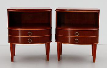 SÄNGBORD, 1 par, 1900-talets mitt.