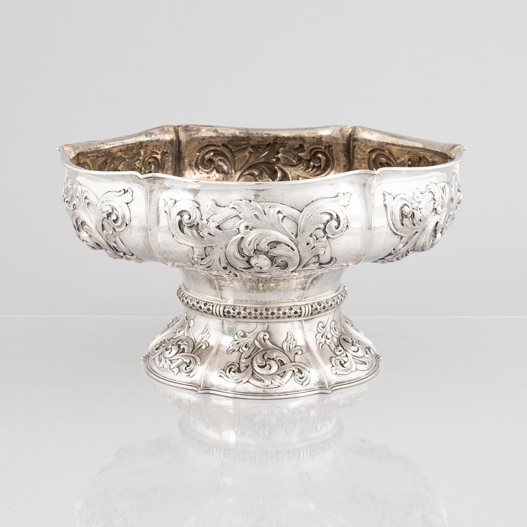 A Norwegian silver bowl, mark of David Andersen, Norway, early 20th Century.