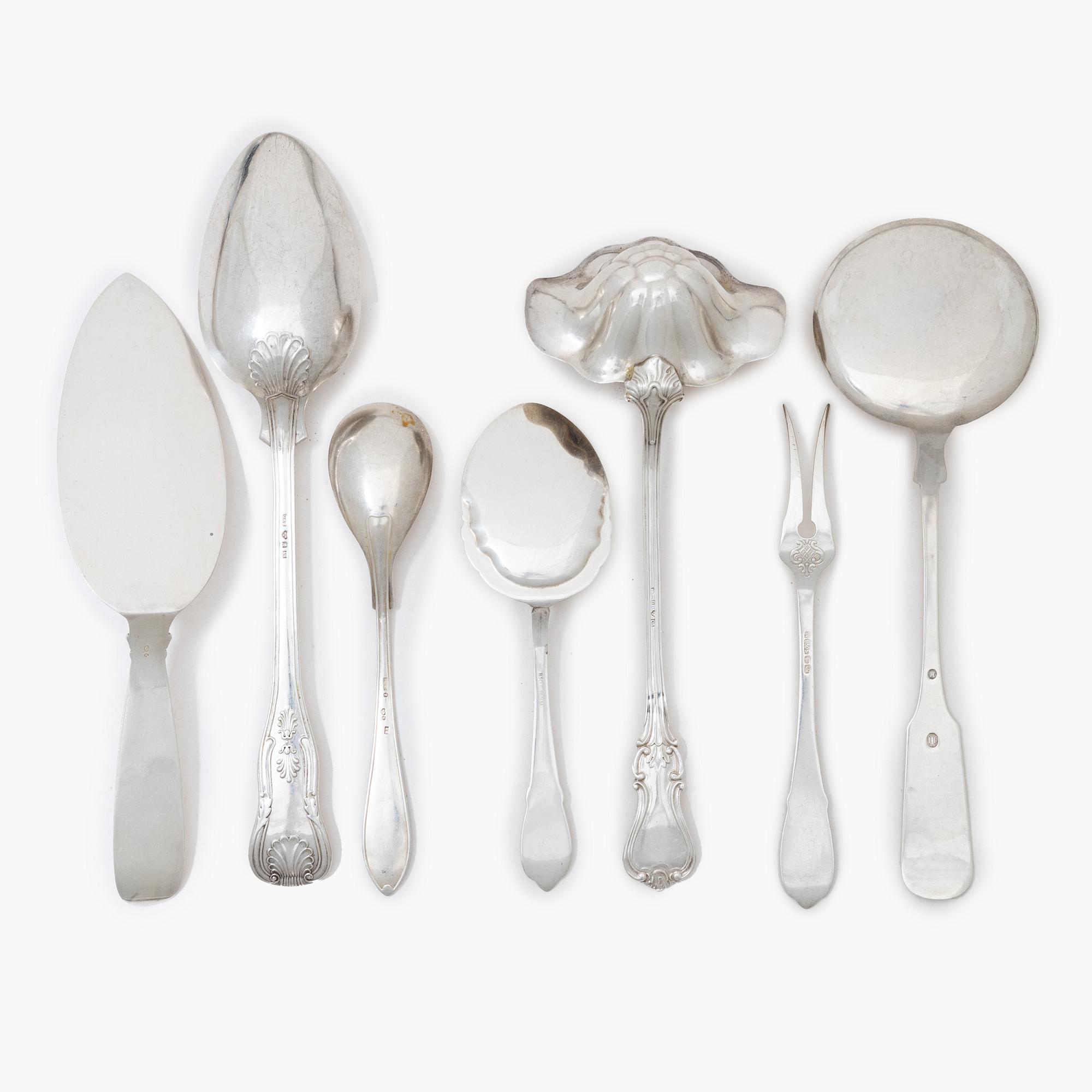 Serveringsbestick, silver, 7 st, varierande modeller, Sverige, Norge, & Danmark, mestadels 1900-tal.