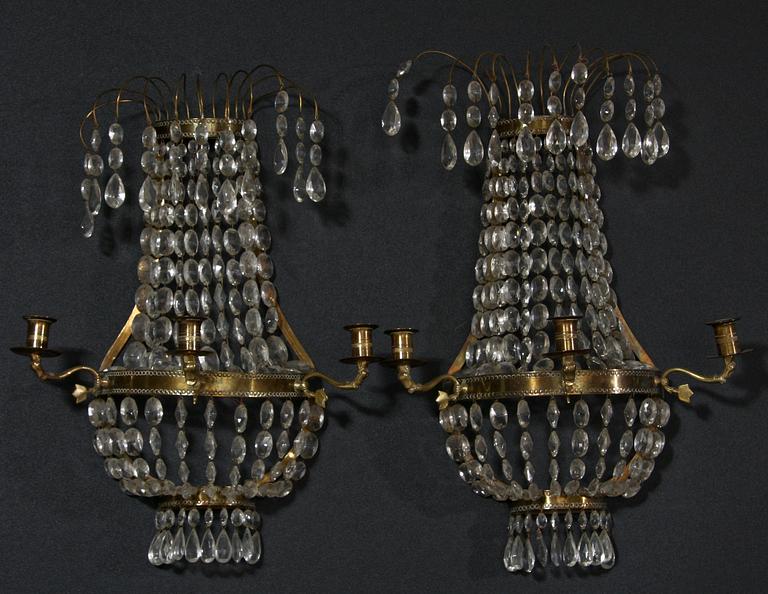 VÄGGLYSTRAR ett par, gustaviansk stil 1900-tal.