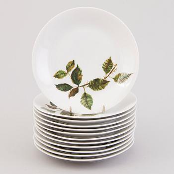 A 22(+1)-piece porcelain coffee set,  "Ruusu" (Rose), Anneli Qveflander & Ulla Procopé. In produktion 1957-1969.