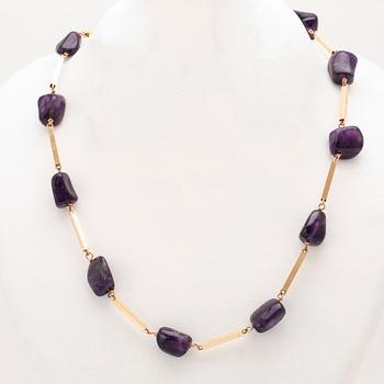 Halsband 18K guld och ametister.