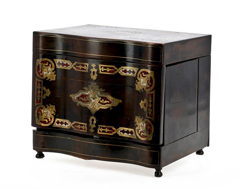 DRYCKESSCHATULL, boule-typ 1900-tal.