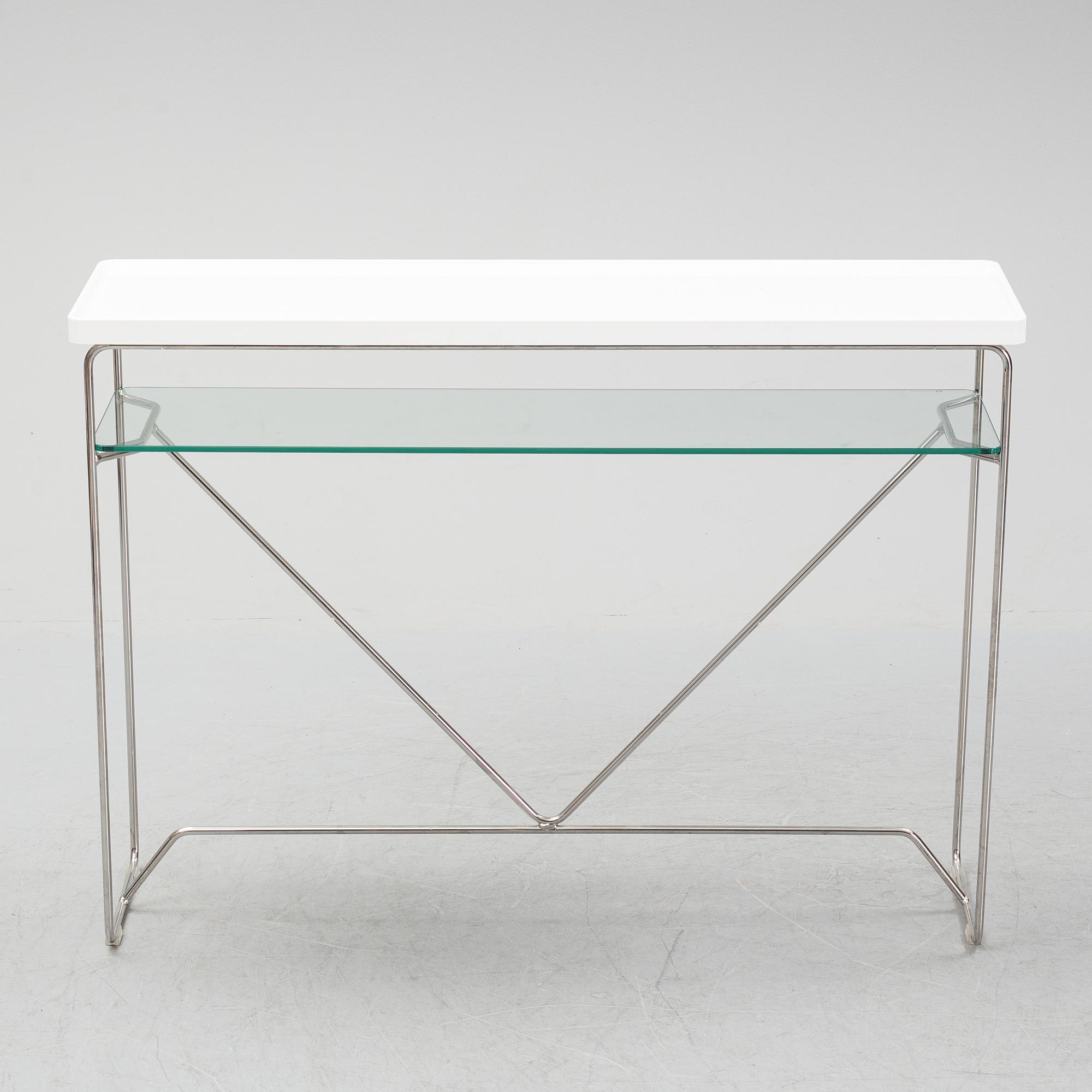 A 2ist century  occasional side table by Calligaris, Italy,