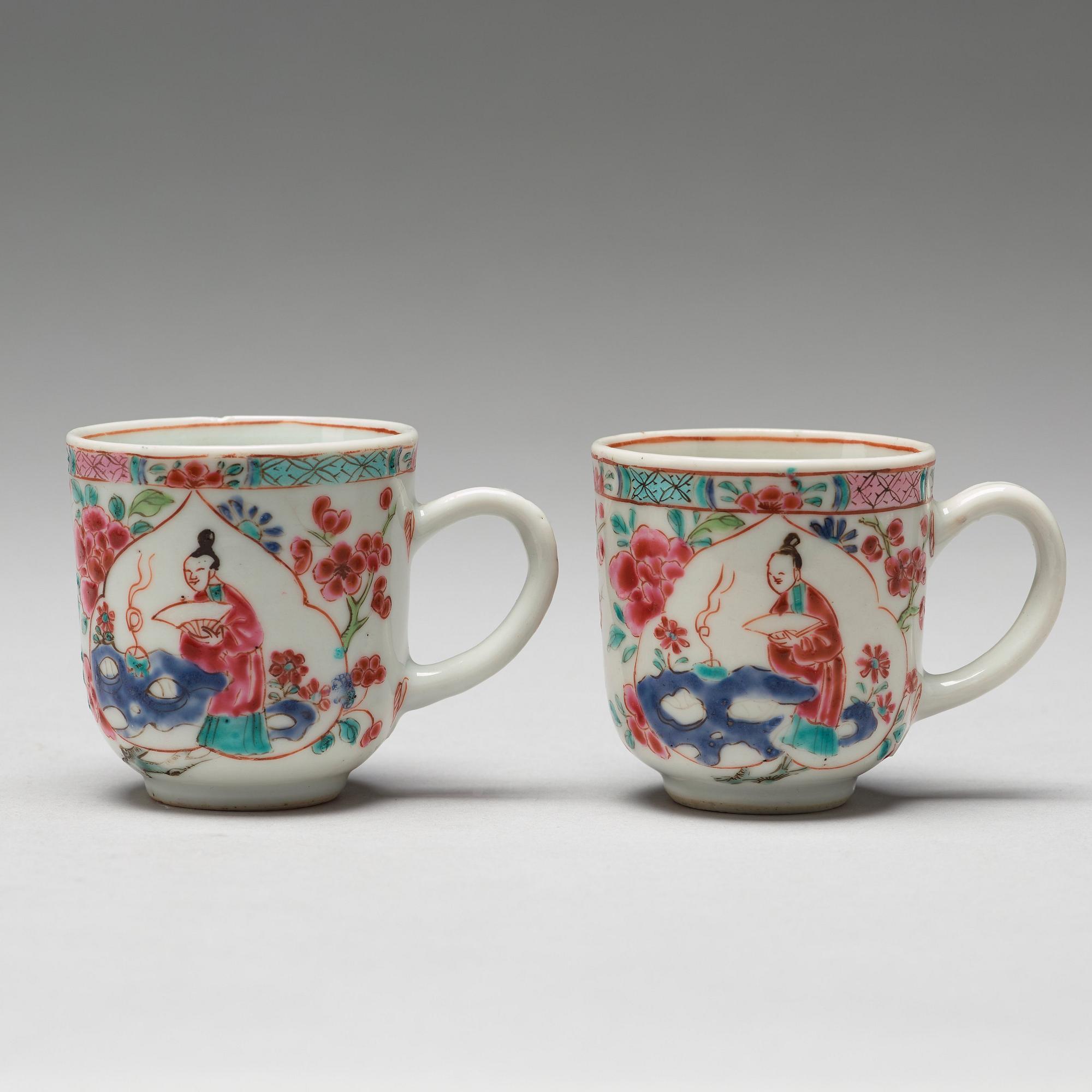 A pair of famille rose cups with dishes, Qing dynasty, Yongzheng (1723-35).