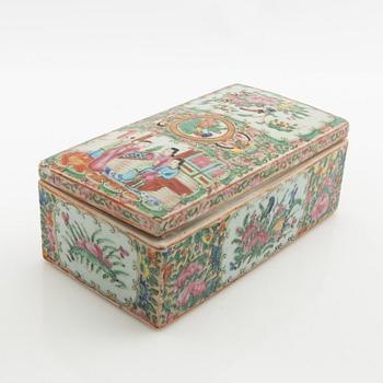 Vase and cover jar, Canton, China 20th century.