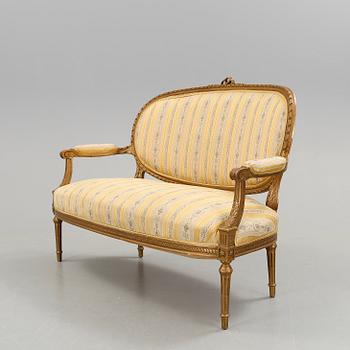 SOFFA, Louis XVI-stil, omkring 1900.