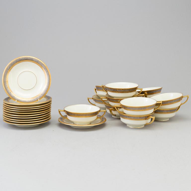 A SET OF 12 SOUP BOWLS AND PLATES, mid 20th century.