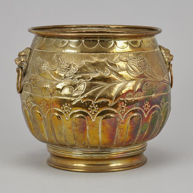 URNA, mässing 1800-tal.