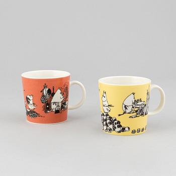 Muminmuggar, 2 st, porslin, Arabia, Finland, 1990-99.
