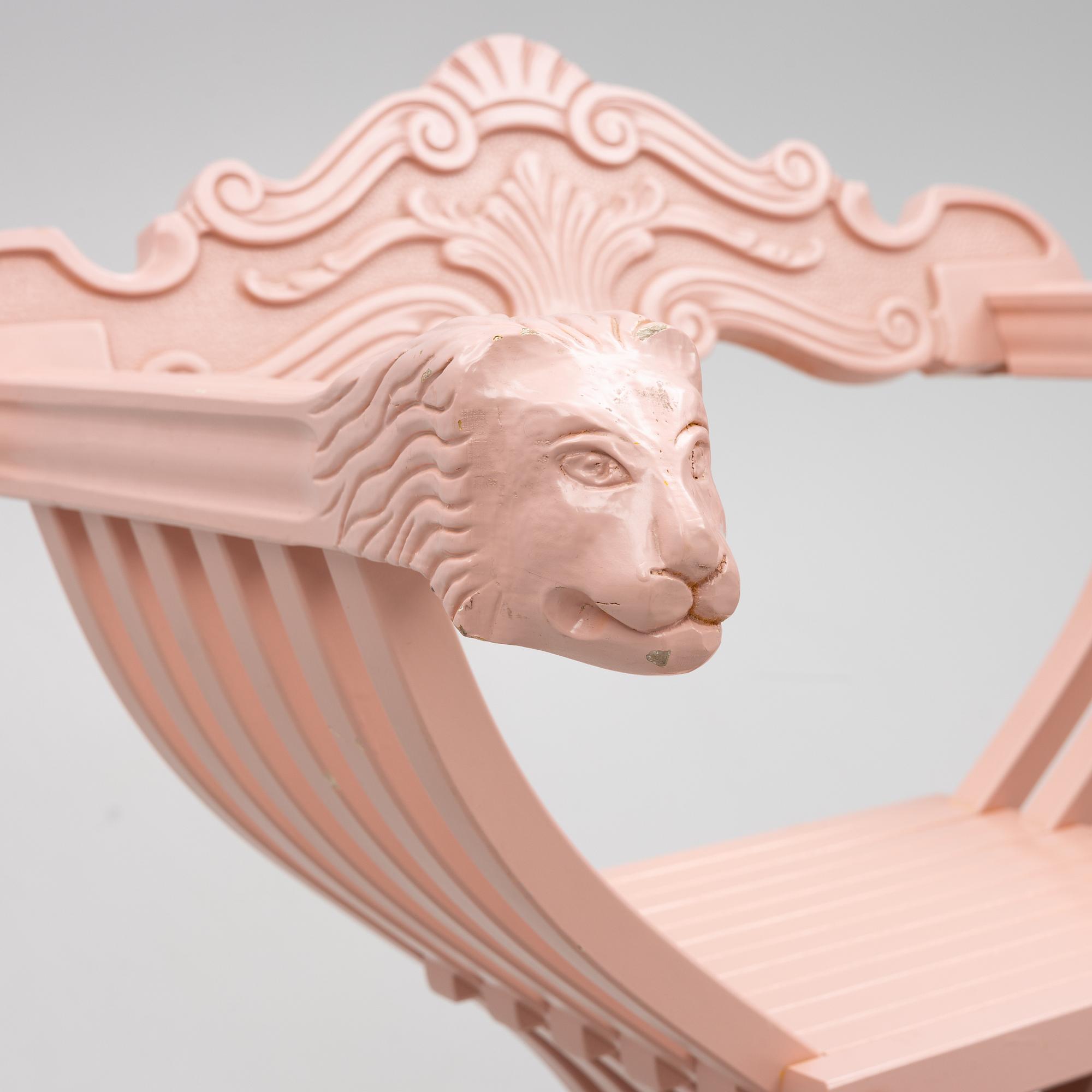 Armchairs, a pair, so-called "Dante chairs", Renaissance Style, second half of the 20th Century.