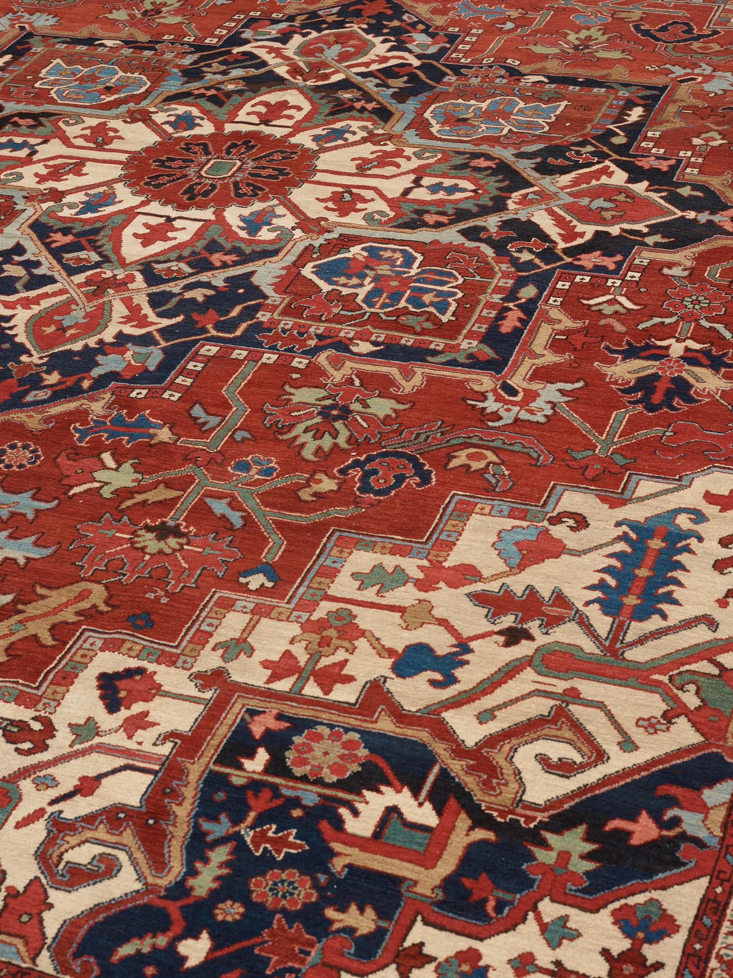 SEMI-ANTIQUE HERIZ.  466 x 375 cm.