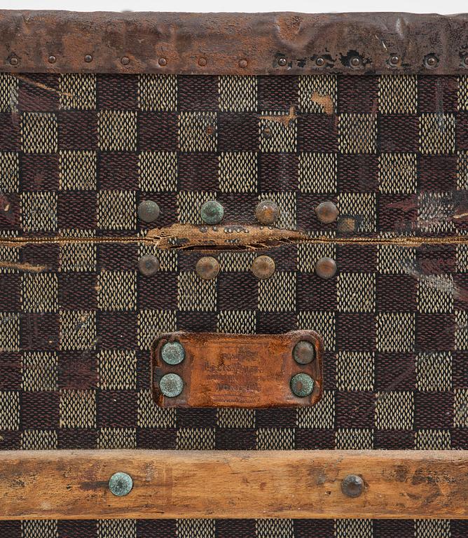 Louis Vuitton suitcase, late 19th century.
