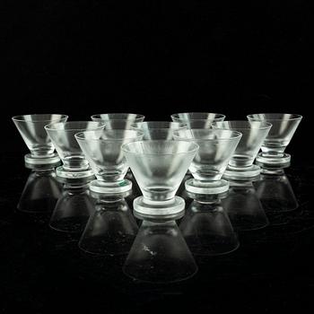 Vicke Lindstrand, a 19-piece 'Iced' glass service, Orrefors.