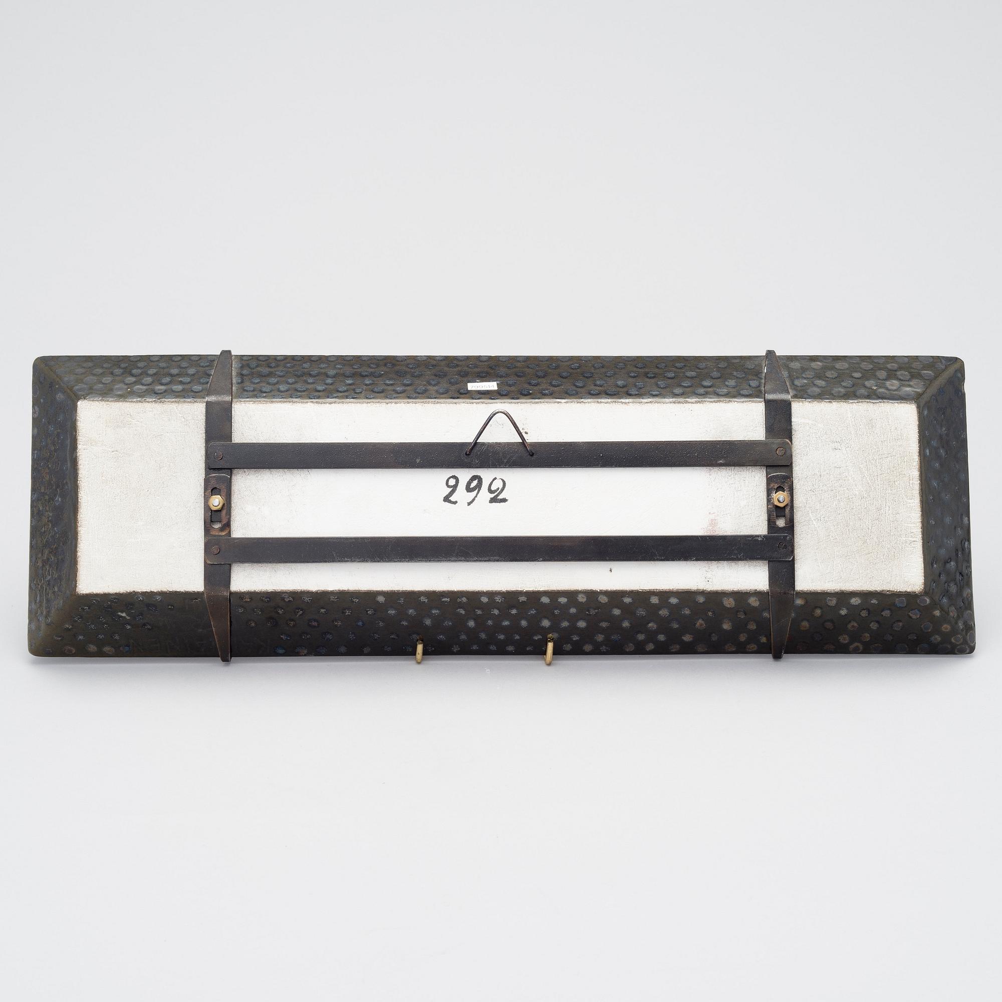 BIRGER KAIPIAINEN, KERAMIIKKAVATI. Illallinen neljälle. Sign. Kaipiainen, "R" (Rörstrand). 1950-luku.