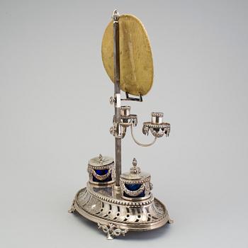 WILHELM SMEDBERG, Karlstad 1788. Skrivbordslampa för två ljus, gustaviansk.