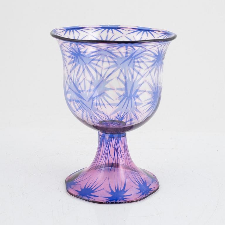 Eva Englund, a 'graal' glass bowl, Orrefors Gallery 1982.