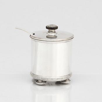 Erik Fleming, burk med lock och sked, Atelier Borgila, Stockholm 1936, sterling silver.
