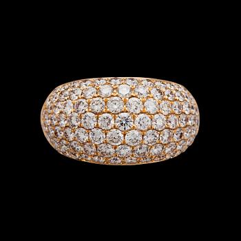 762. A brilliant cut diamond ring, tot. 2.96 cts.