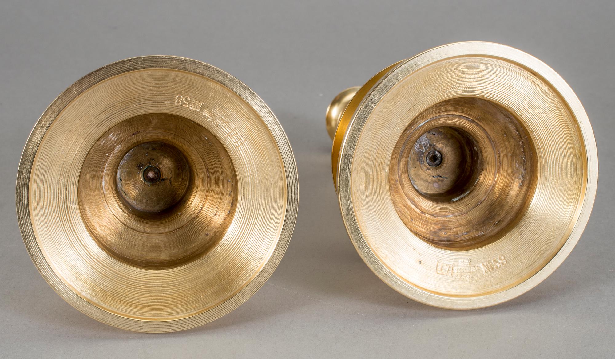 LJUSSTAKAR, ett par, mässing, No 58, Skultuna, omkring sekelskiftet 1900.