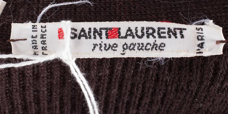 CAPE, Yves Saint Laurent.