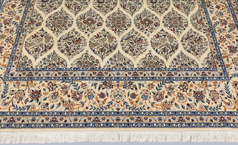 Matta, Nain, part silk, s.k. 6 LAA, ca 265 x 204 cm.