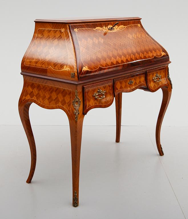 SEKRETÄR, Louis XVI-stil, 1900-talets mitt.