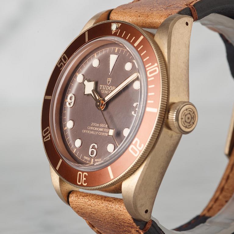 TUDOR, Geneve, Black Bay "Bronzo" (220m:660ft), Chronometer, armbandsur, 43 mm,