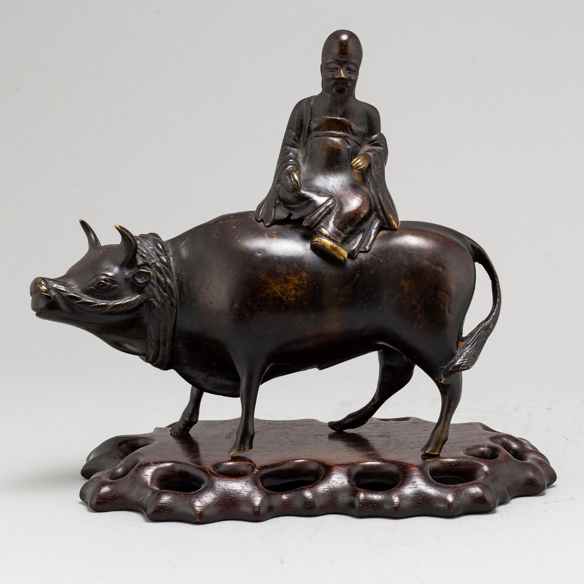 SKULPTUR, brons. Kina, 1900-talets första hälft.