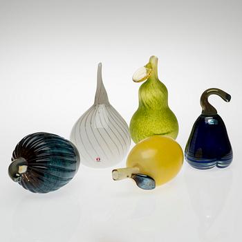 OIVA TOIKKA, GLASS SCULPTURES, 5 PCS. Signed Oiva Toikka, Nuutajärvi Notsjö and numbered.