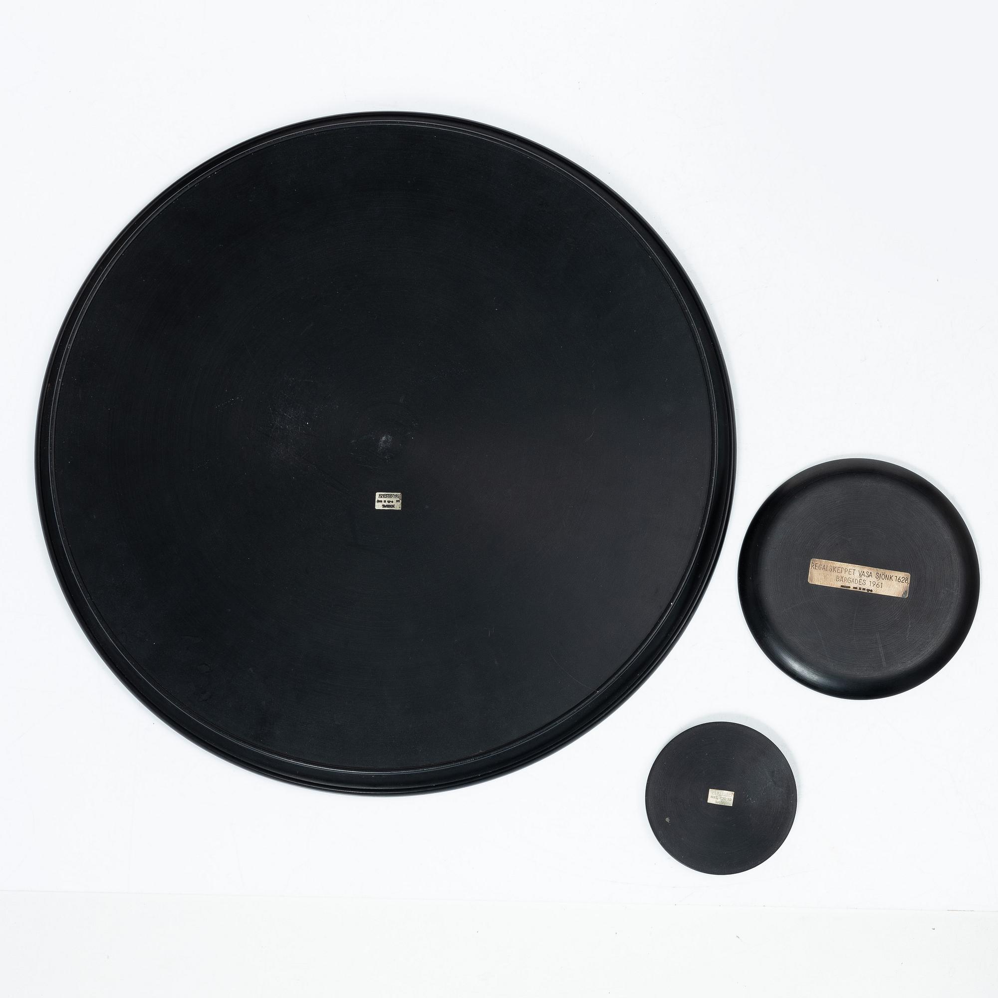 Brickor och coaster, 3 delar, bakelit och silver, Perstorp Ab 1960-tal.