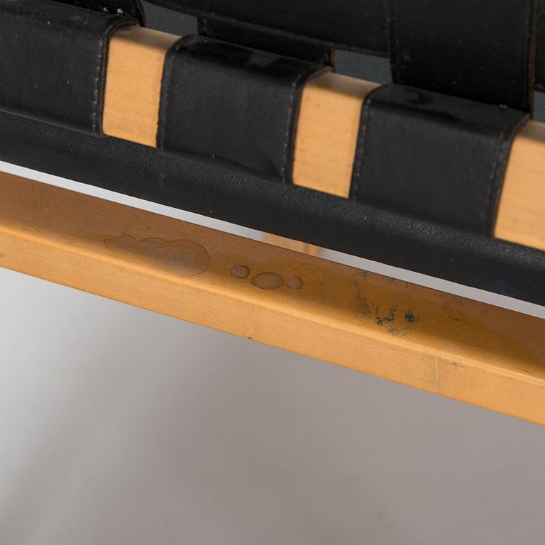 Alvar Aalto,  tuoleja, 3 kpl, malli 612, Artek 1900-luvun puoliväli.
