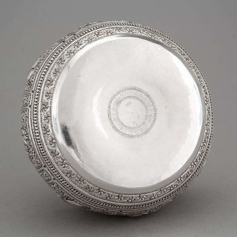 SKÅL, silver, troligen Thailand, 1900-tal. Vikt ca 220g.