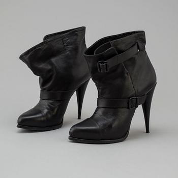 GIVENCHY, skor, storlek 39.