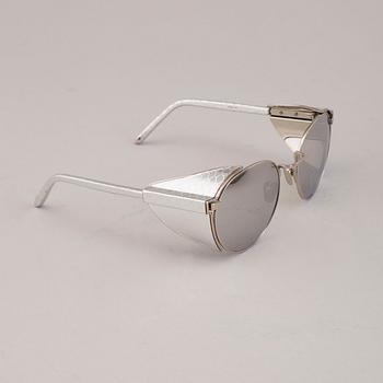 SUNGLASSES, Linda Farrow.