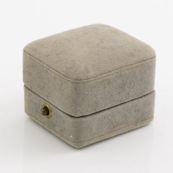 Ring, 18K white gold set with brilliant-cut and octagonal-cut diamonds.