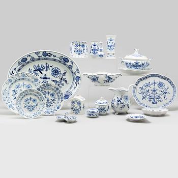 MAT- och KAFFESERVIS, 39 delar, porslin. Tyskland, Meissen, 1900-tal.