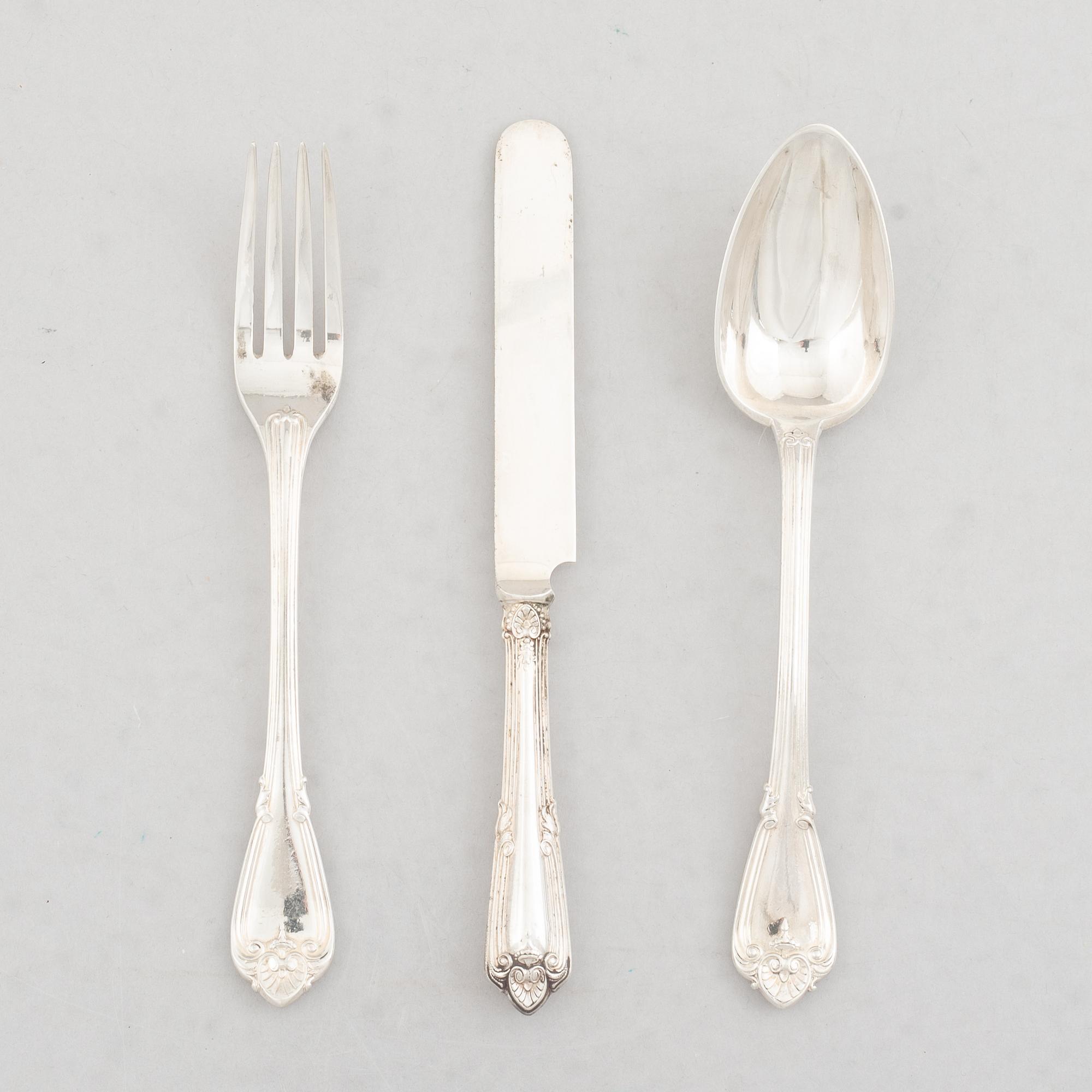 A Swedish Silver Travel Cutlery Set, mark of Carl Tengstedt & Son, Gothenburg 1880-81 (3 pieces).