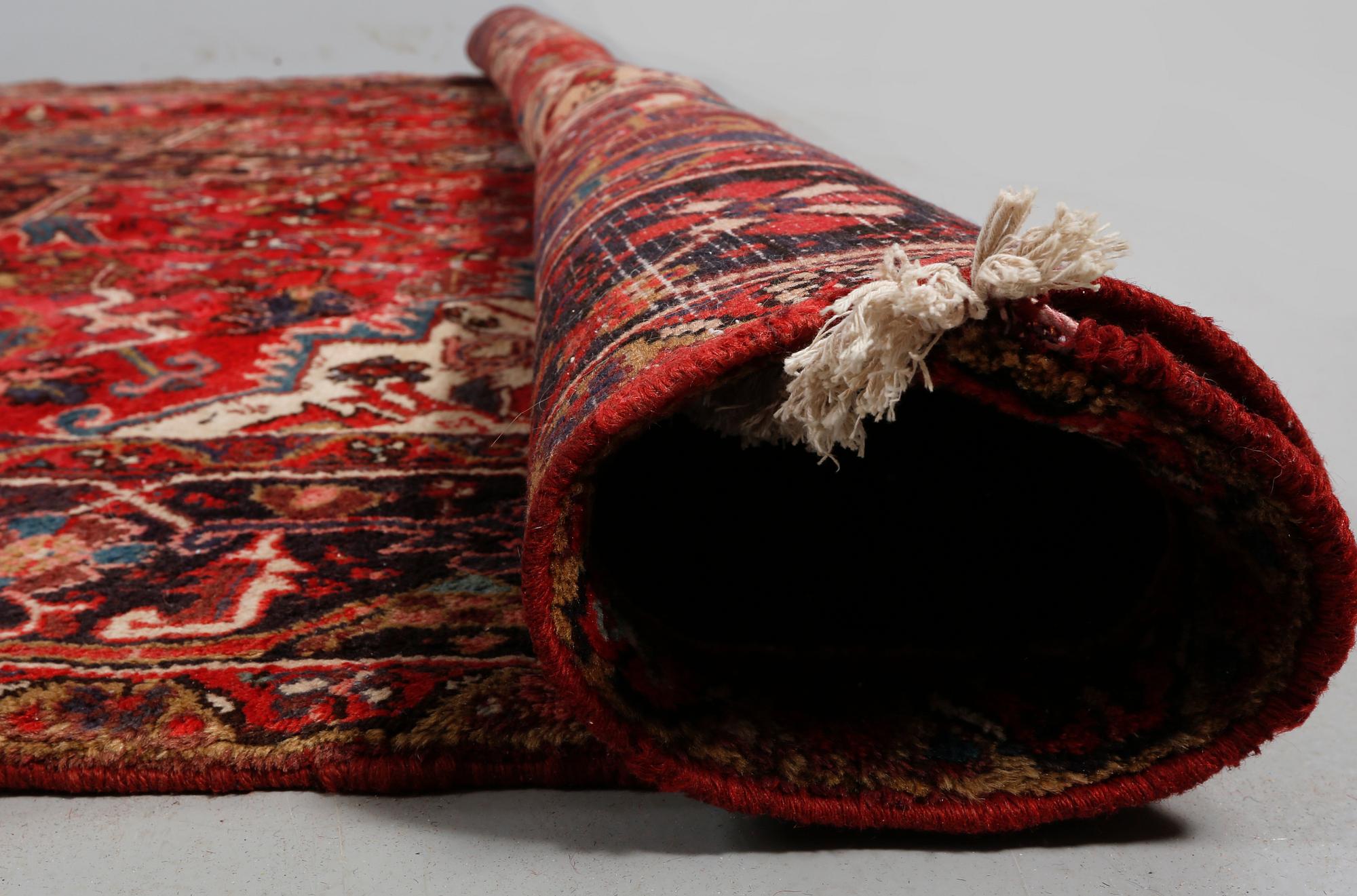 MATTA, västpersisk, old, 403 x 293 cm.