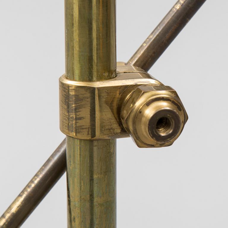 GOLVLAMPA, 1900-talets andra hälft.