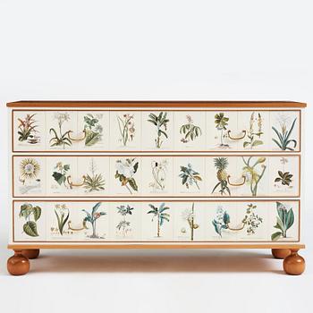 Josef Frank, a mahogany chest of drawers 'Flora Linné', Svenskt Tenn, Sweden 2007, made in a limited edition of model nr 1050.