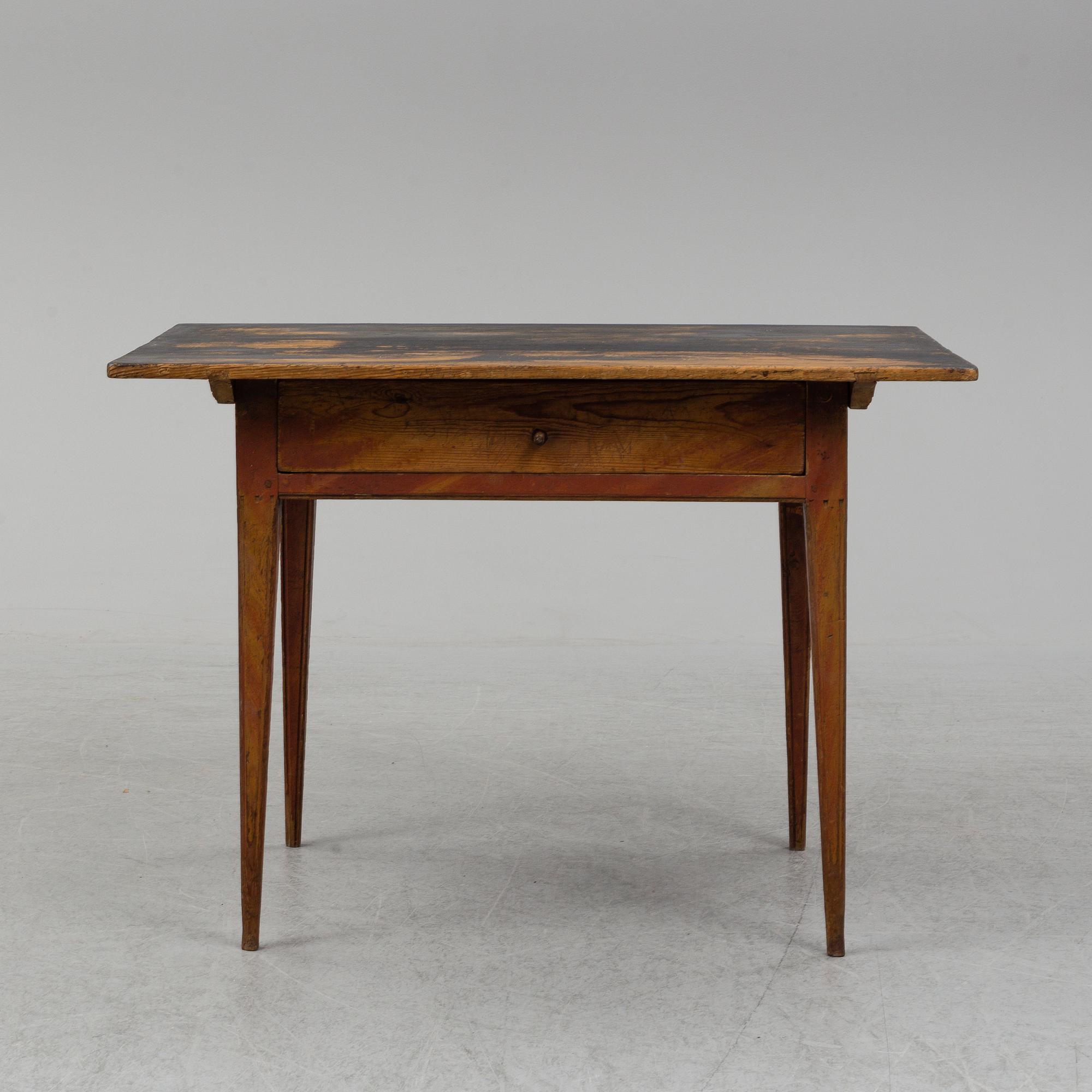 A painted Gustavian table, first half of the 19th Century.