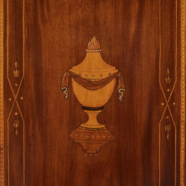 A Gustavian commode by N P Stenström (master in Stockholm 1781-1790), late 18th century, not signed.