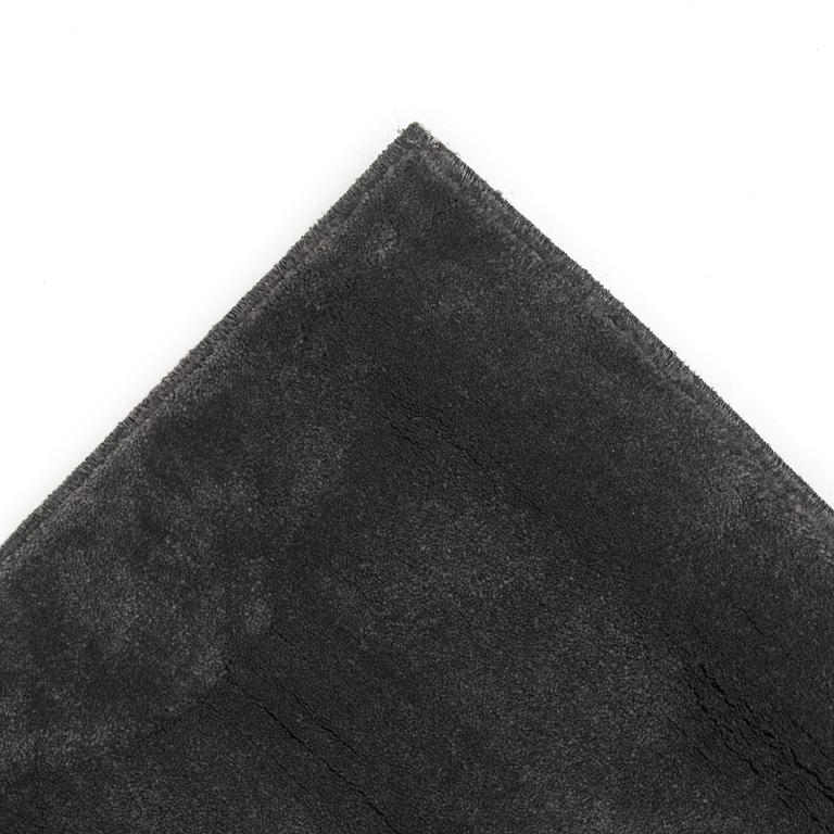 Matta, maskintuftad, Slettvoll, Norge, ca 300 x 285 cm.