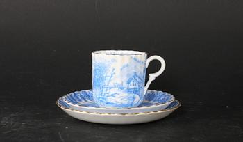 SERVISDELAR, ca 15 delar Rörstrand, 1800-tal. Fat medföljer.