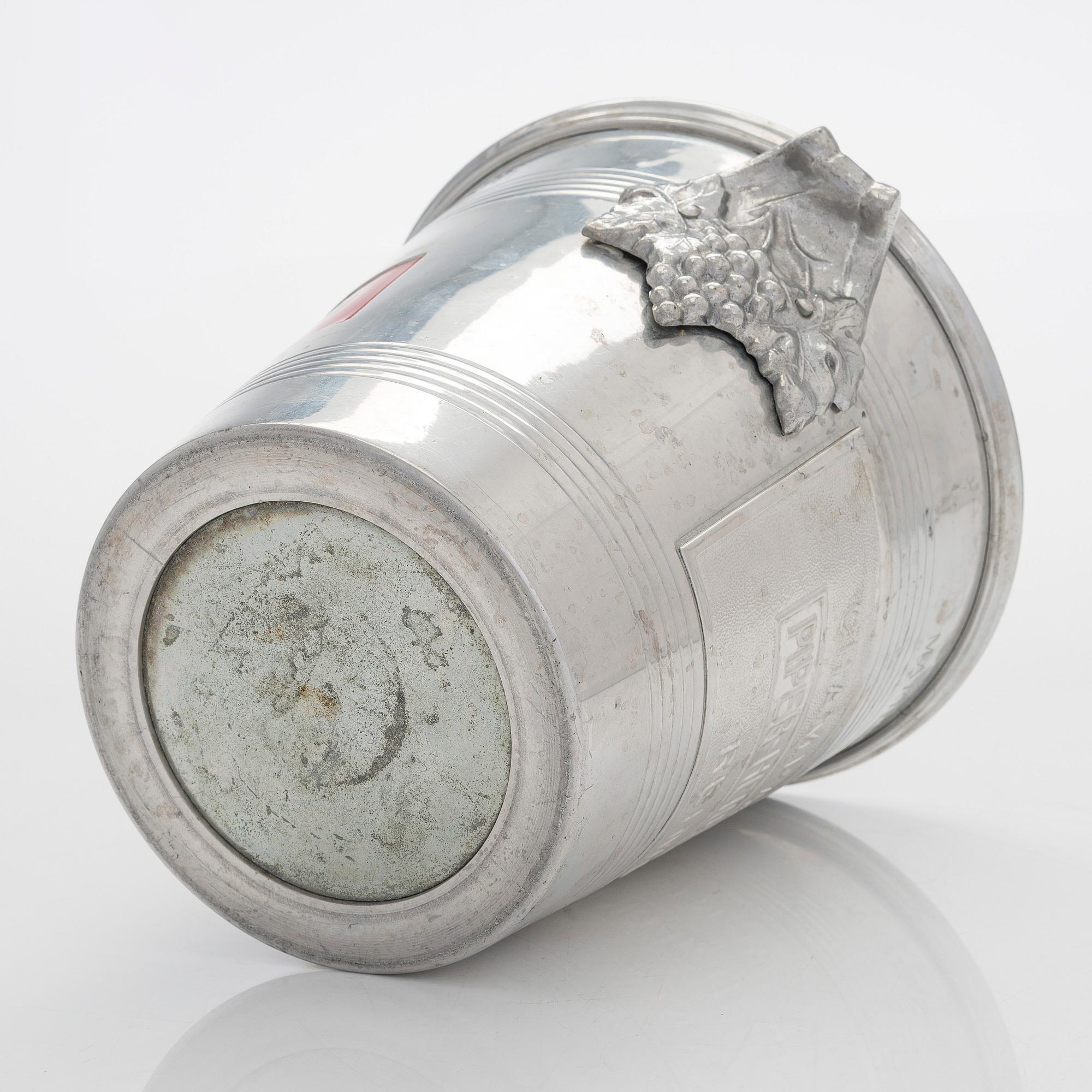 A late 20th-century champagne coolers.