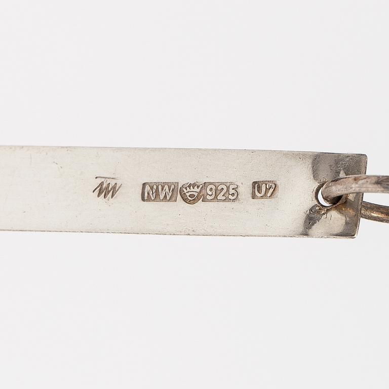 Tapio Wirkkala, Halsband "Kuunsirppi", sterlingsilver. Westerback, Helsingfors 1973.