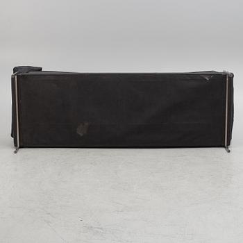 Takashi Okamura & Erik Marquardsen, soffa. "Capri 3A" Skipper Furniture.