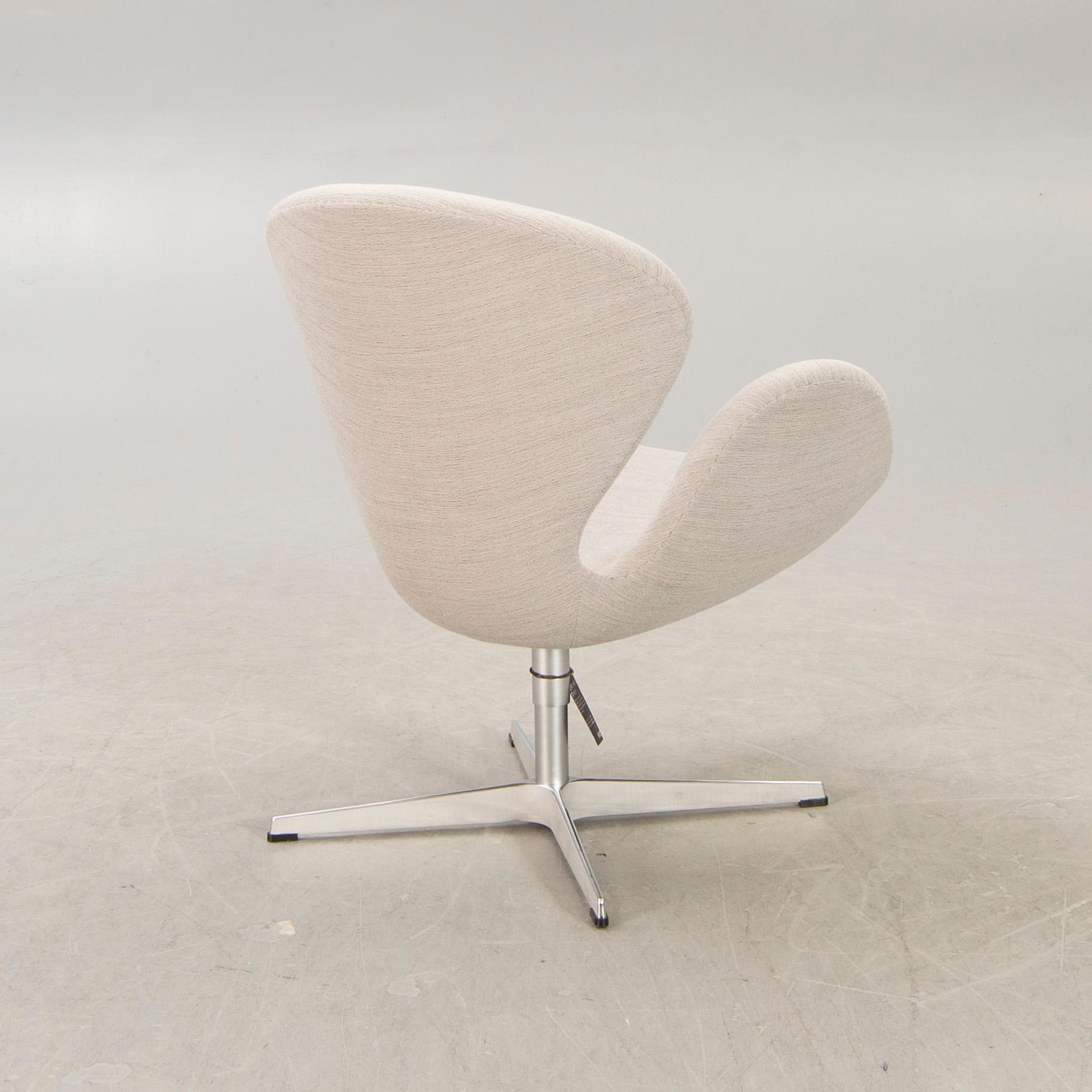 Arne Jacobsen, armchair, "The Swan", Fritz Hansen, designed in 1958, marked with ID number.