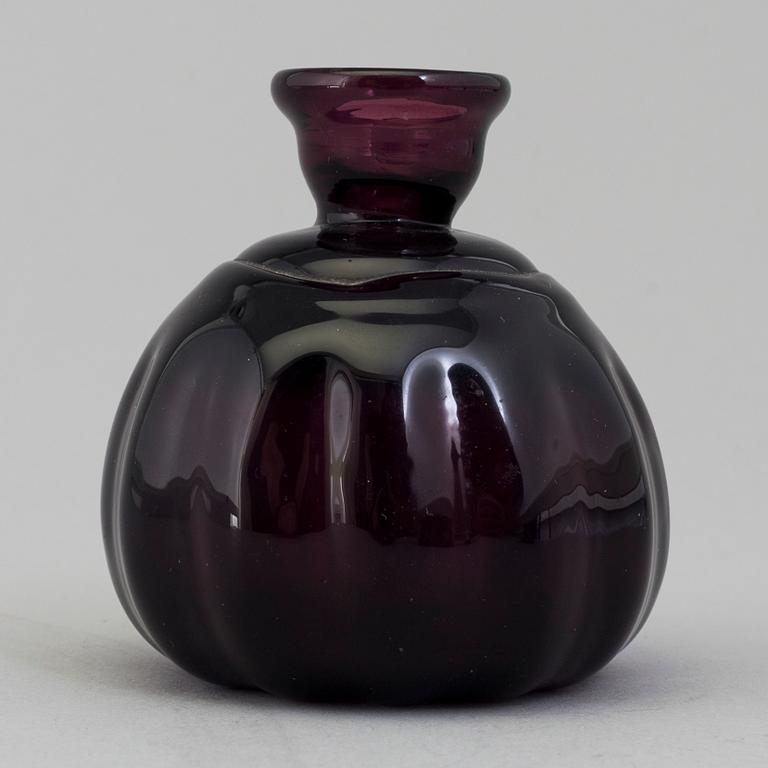 BLÄCKHORN, glas, Norge, 1700-tal.